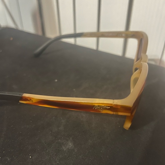 Prestige maui jim’s, clean lens - Picture 3 of 6